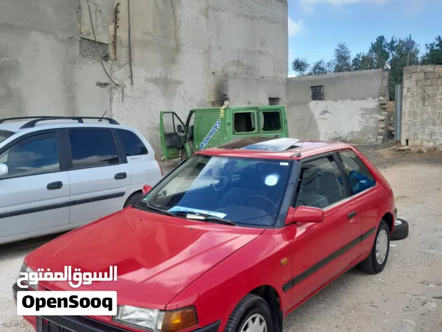 1990 مازدا 323