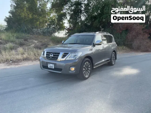Nissan petrol GCC Model 2014 full option platinum 299,000 km