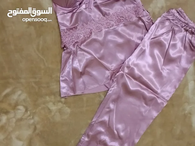 ملابس نسائية مصرية وسورية