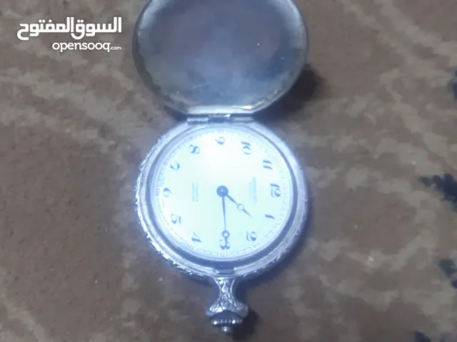 ساعة قديمة و انتيكة و لا أصلية نوعهة ريموند ويل