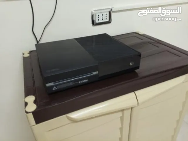 جهاز اكس بوكس ون مستعمل نظيف جدا للبيع قابل للتفاوض للجادين فقط البيع وجها لوجه
