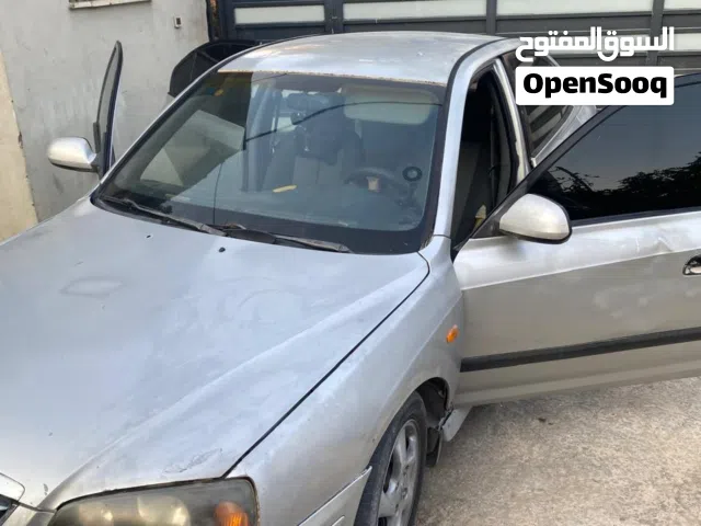 2005 هيونداي النترا Standard