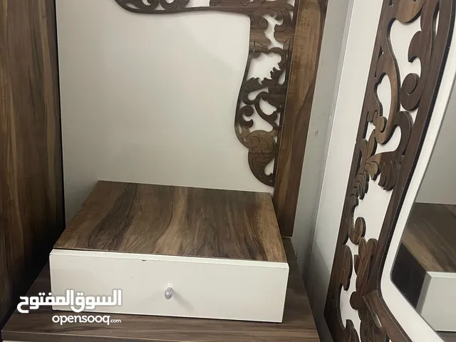 ميز جانبي عدد 2