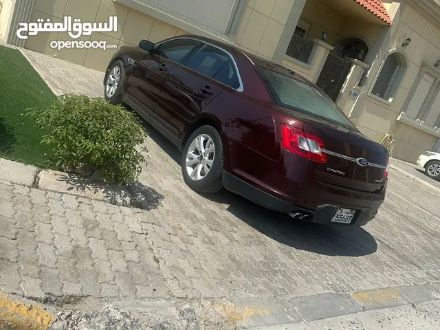Ford Taurus 2012 in Kuwait City