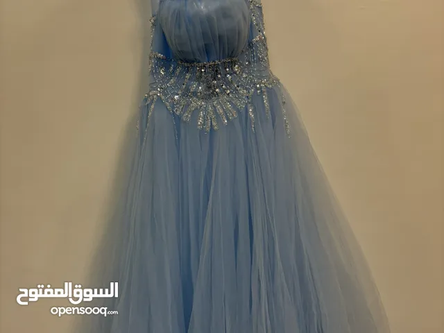 فستان سهرة مستعمل لمرة واحدة فقط جديد كليا