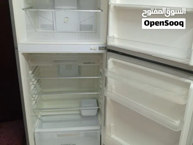 ثلاجه دايو سلفر 24قدم انفينتر  نظام ديجيتال شاشه رقميه بحالة ممتازة جدا للبيع سبب البيع السفر