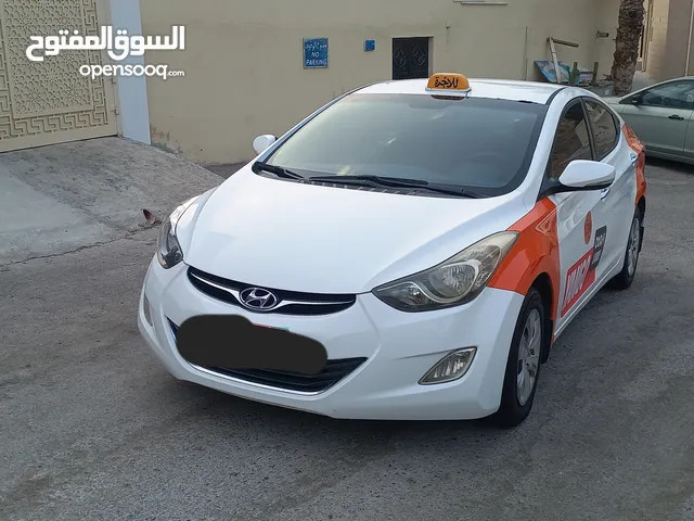 هيونداي ألنترا تاكسي موديل 2014 مع الرقم بحالة ممتازه