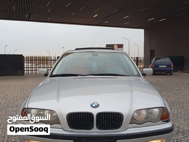 بي ام دبليو 323 دبل فنس