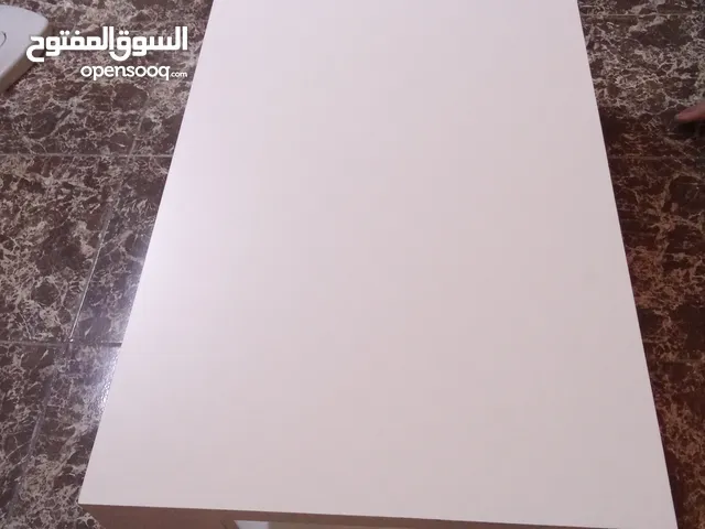 طاولة وسط لون ابيض طاولة شاشة لون ابيض