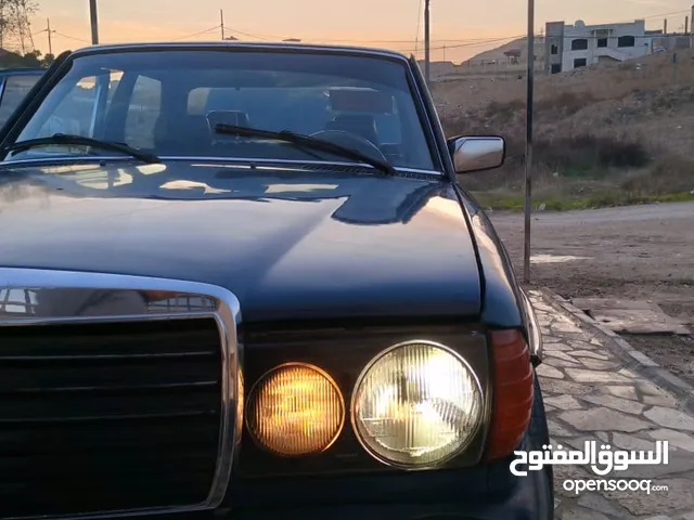 Mercedes Benz E-Class 1979 in Zarqa