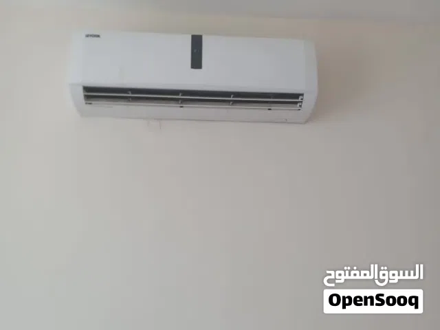 شقة للايجار غرفتين وصالة كبيرة