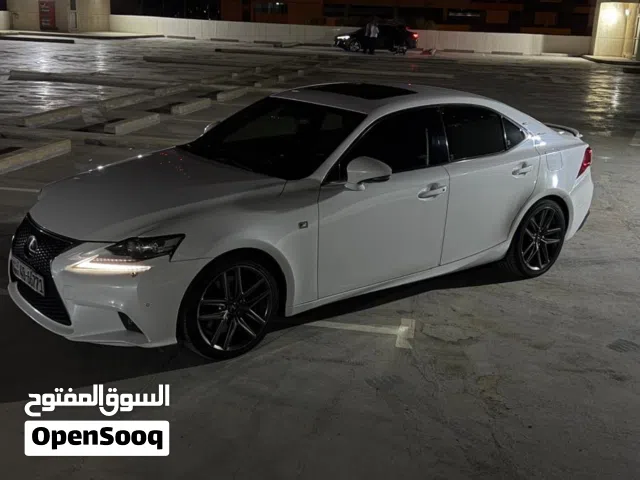 2016 لكزس IS IS 300 Sport