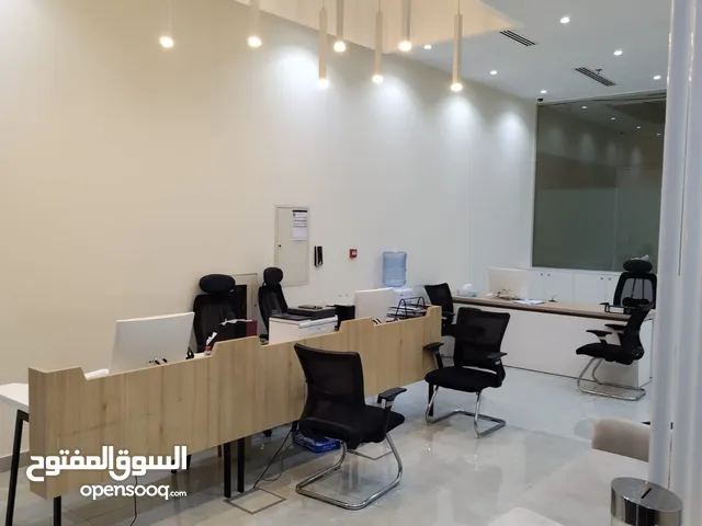 مكتب عقارات جاهز للبيع