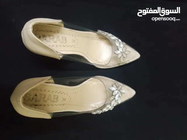 Beige With Heels in Amman