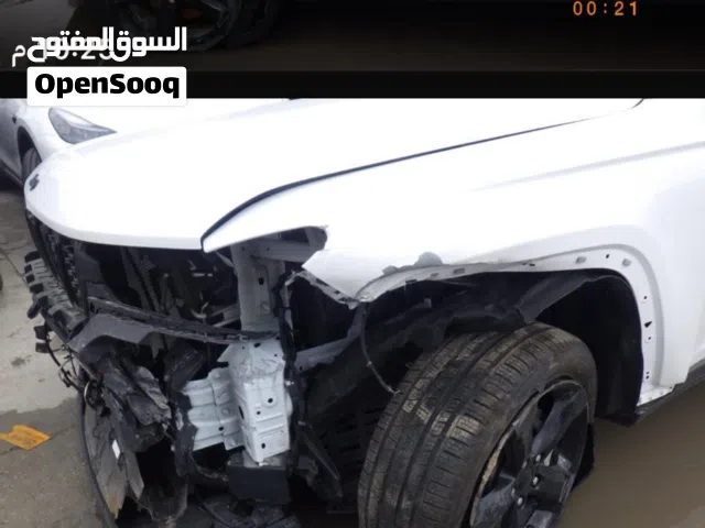 2024 جيب جراند شيروكى L Limited 4X2