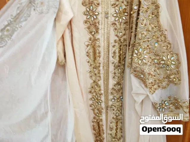ملابس نسائيه للبيع قياس XL كلهن ملبوسات مره وحده فقط القفاطين على 50 القفطان الاخضر الصايات الو