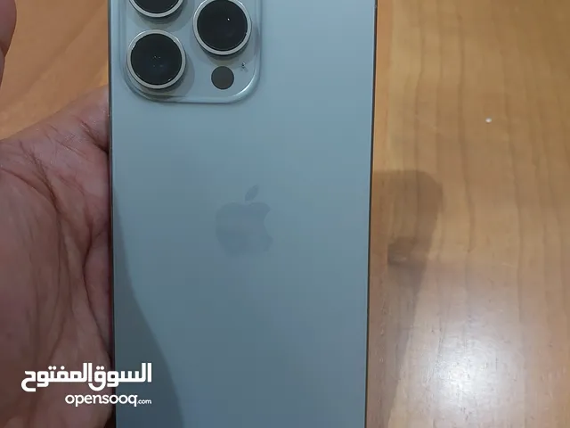 iphone 15 pro max 256 titanium have small dot