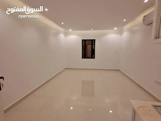 شقه للايجار حي المونسيه الرياض - المساحة192 متر - 3 غرف نوم - 3حمامات - صالة  - دور الثاني - مطبخ را