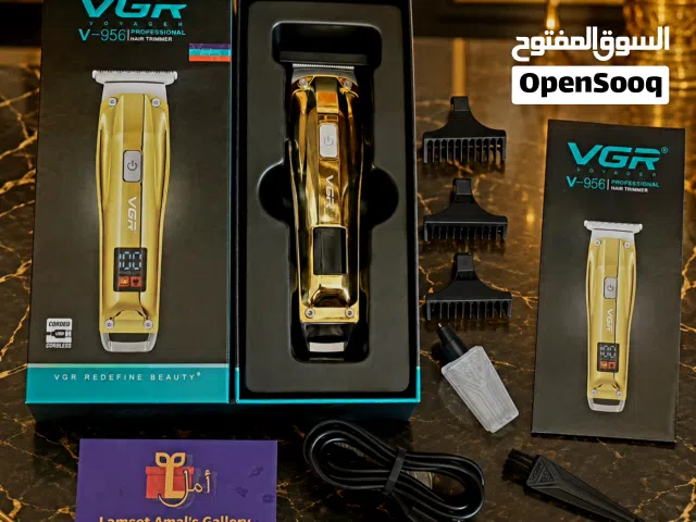 ماكينة حلاقة احترافية VGR V-127 مع بكج متكامل لكل احتياجاتك