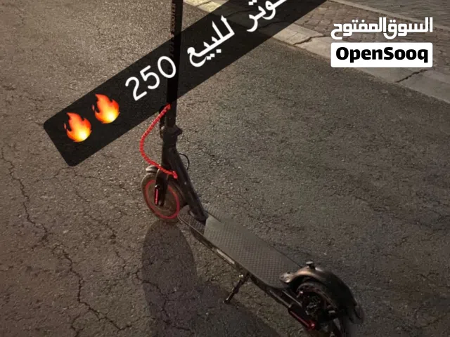 سكوتر  كهرباي مستعمل مايشتكي من اي شي مافيه اي خربات جديد ونضيف في توصيل بس لمنطقه الفلاح فقط