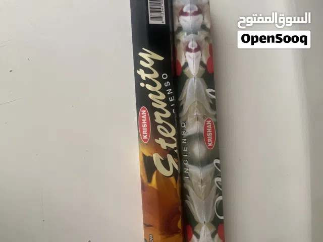 بخور sticks عيدان  رائحة جميلة و مميزة  ياسمين و زهور  و عود و مسك