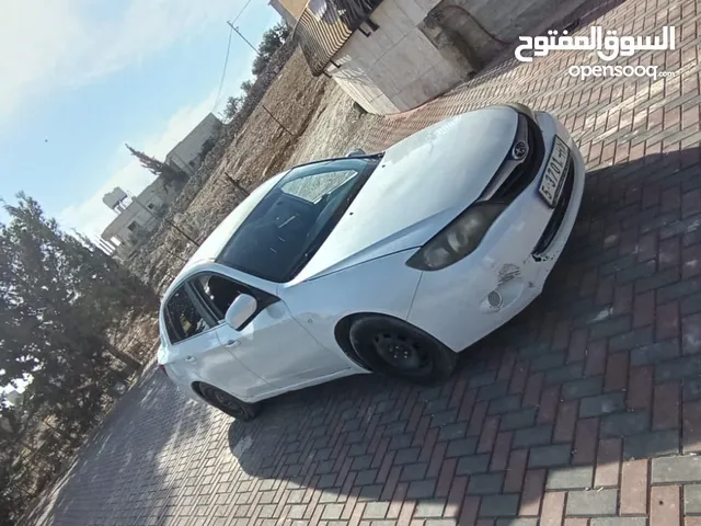 سيارة سوبارو B3