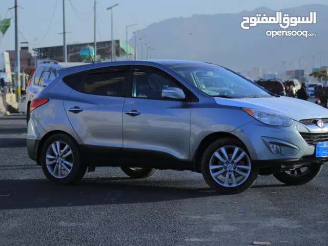 2013 هيونداي توسان Limited
