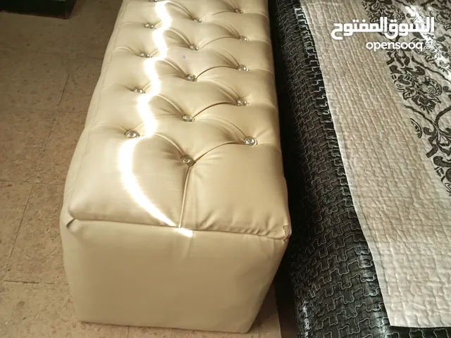 غرفة نوم بحالة ممتازة