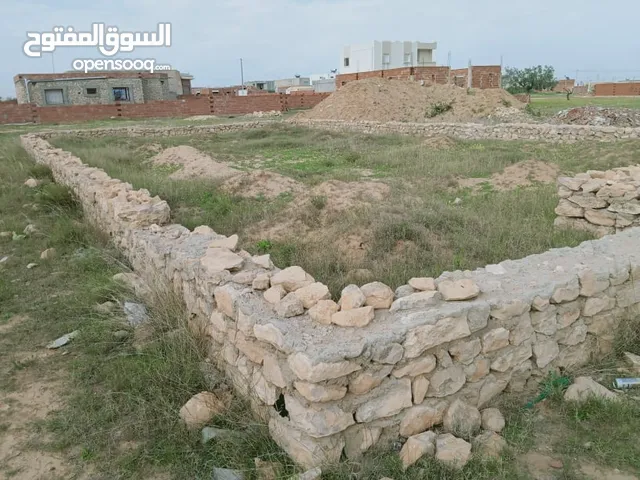 أرض صالحة للبناء