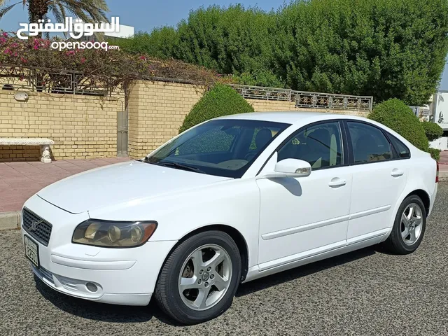 New Volvo S 40 in Hawally