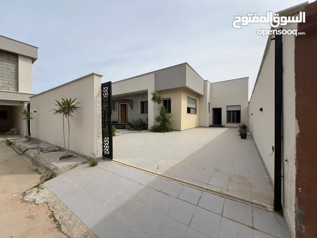 330 m2 3 Bedrooms Townhouse for Sale in Tripoli Ain Zara