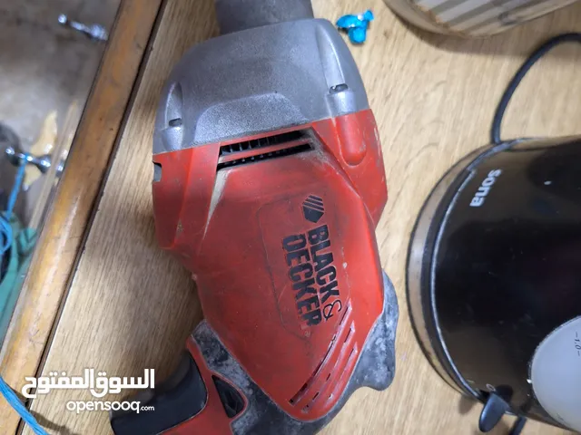 صاروخ بوش ألماني نظيف حالته ممتازة ودرل نوع بلاك ديكر الأصلي وحالته ممتازة للبيع