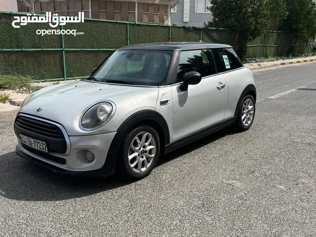 MINI Cooper-2019  موديل- 2019   كامل الموصفات بنورما   الدرجه الاولى