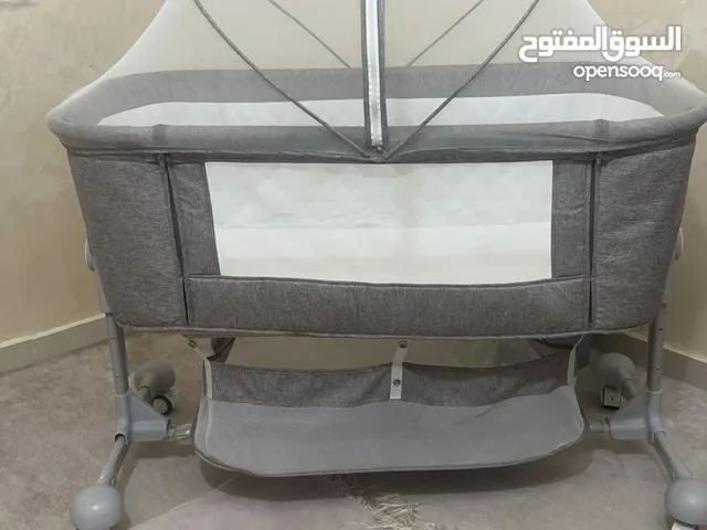 سرير اطفال نكست تو مي استعامل 6 شهور كأنه جديد ( السرير غير هزاز) بسعر 30 دينار
