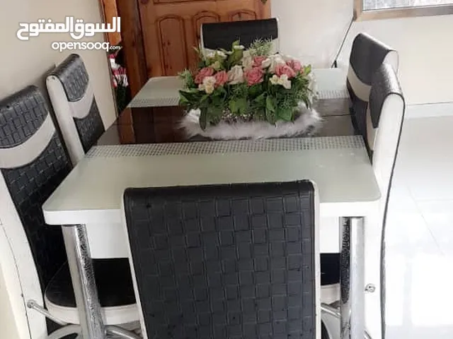 طاوله طعام تركي نظيفه