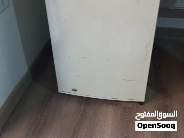 ثلاجة مكتب
