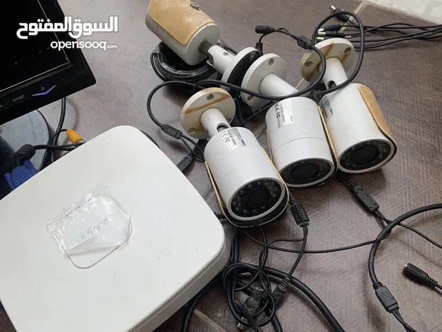 كامرات مراقبه عدد 4 مع دي في ار