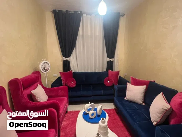 غرفة صالون كاملة للبيع والتواصل على رقم الهاتف الموجود بالتفاصيل