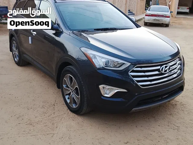 Used Hyundai Santa Fe in Qasr Al-Akhiar