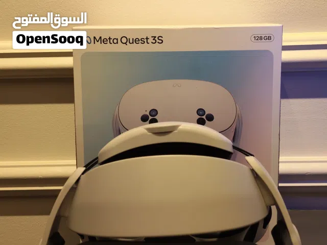 نظارة واقع افتراضي Meta Quest 3S سعة 128GB مع ملحقات إضافية