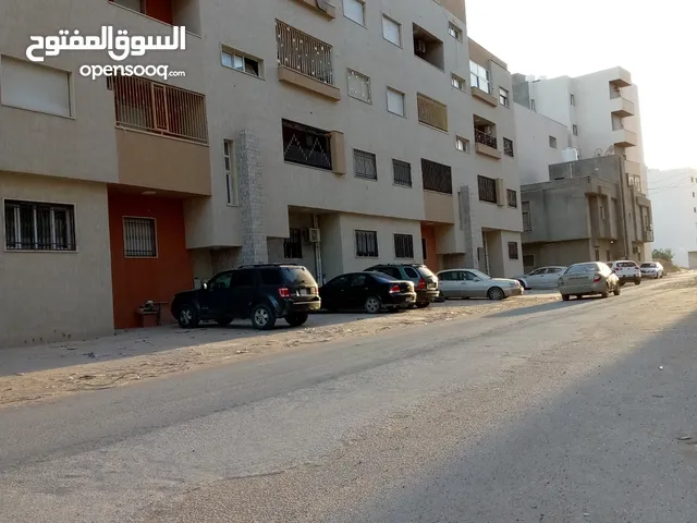 165 m2 4 Bedrooms Apartments for Sale in Tripoli Al-Sidra