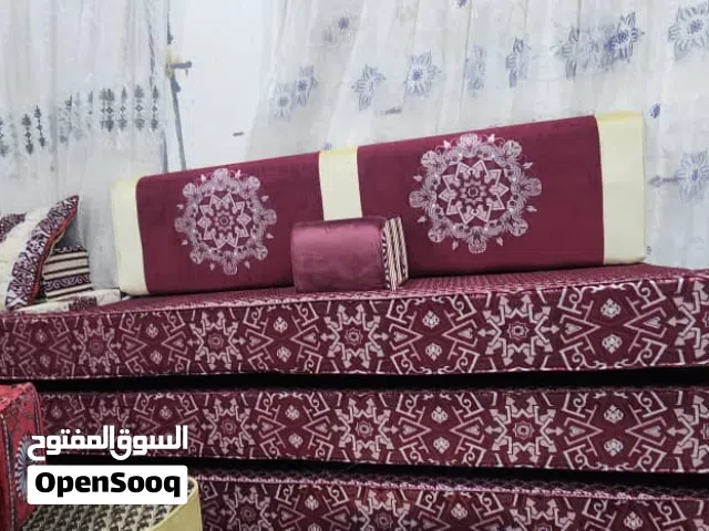 مجلس عشرين متر بسعر عرررررطه حظ من مايدخل الا المقطف بدون تفاوض