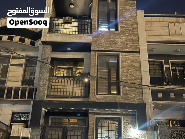 بناية تجارية للبيع