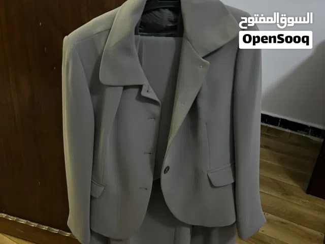 بدله تلاته قطع مستعمله مره وحده للبيع