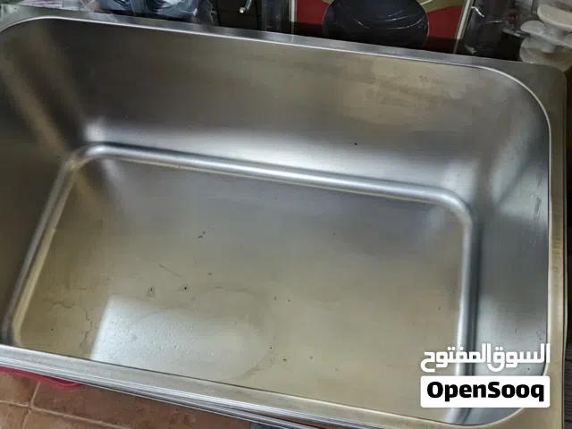 جاط  ستانلس ستيل عدد خمسه ( 5) عدد اربعه كبير بعمق 25 وطول 50 سم وعرض 25  وواحد حجم وسط