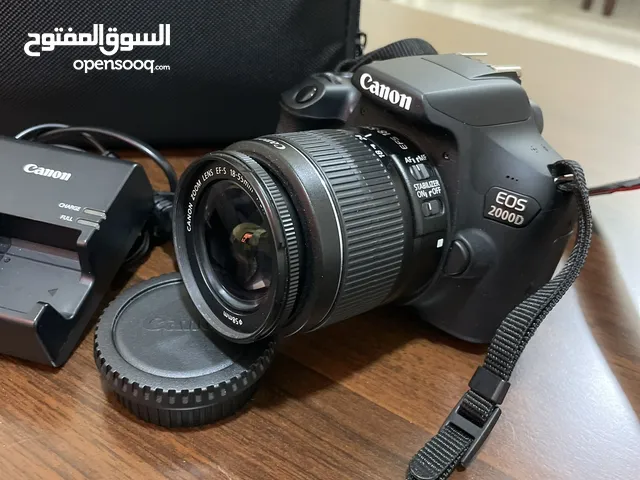 كاميرا كانون 2000D بحالة الوكالة استخدام بسيط جداً للبيع بسعر مغري