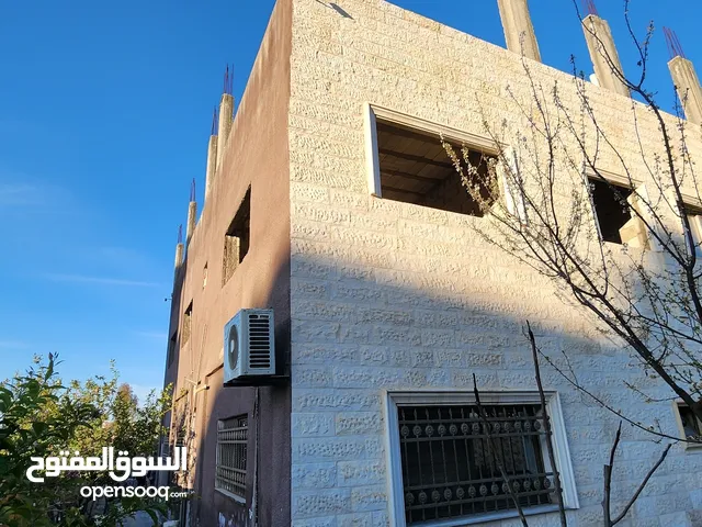 236m2 5 Bedrooms Townhouse for Sale in Amman Sahab
