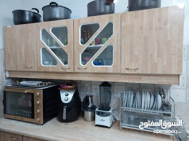 مطبخ خشب ام دي اف كاونتر مع ملحق 2 م وسنك مطبخ 1.6 م مستعمل للبيع 250 الف