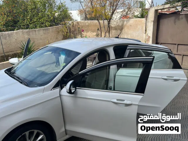 2017 فورد فيوجن S