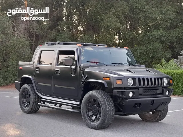 Hummer H2 Pickup 2005 GCC in perfect condition, black with red interior